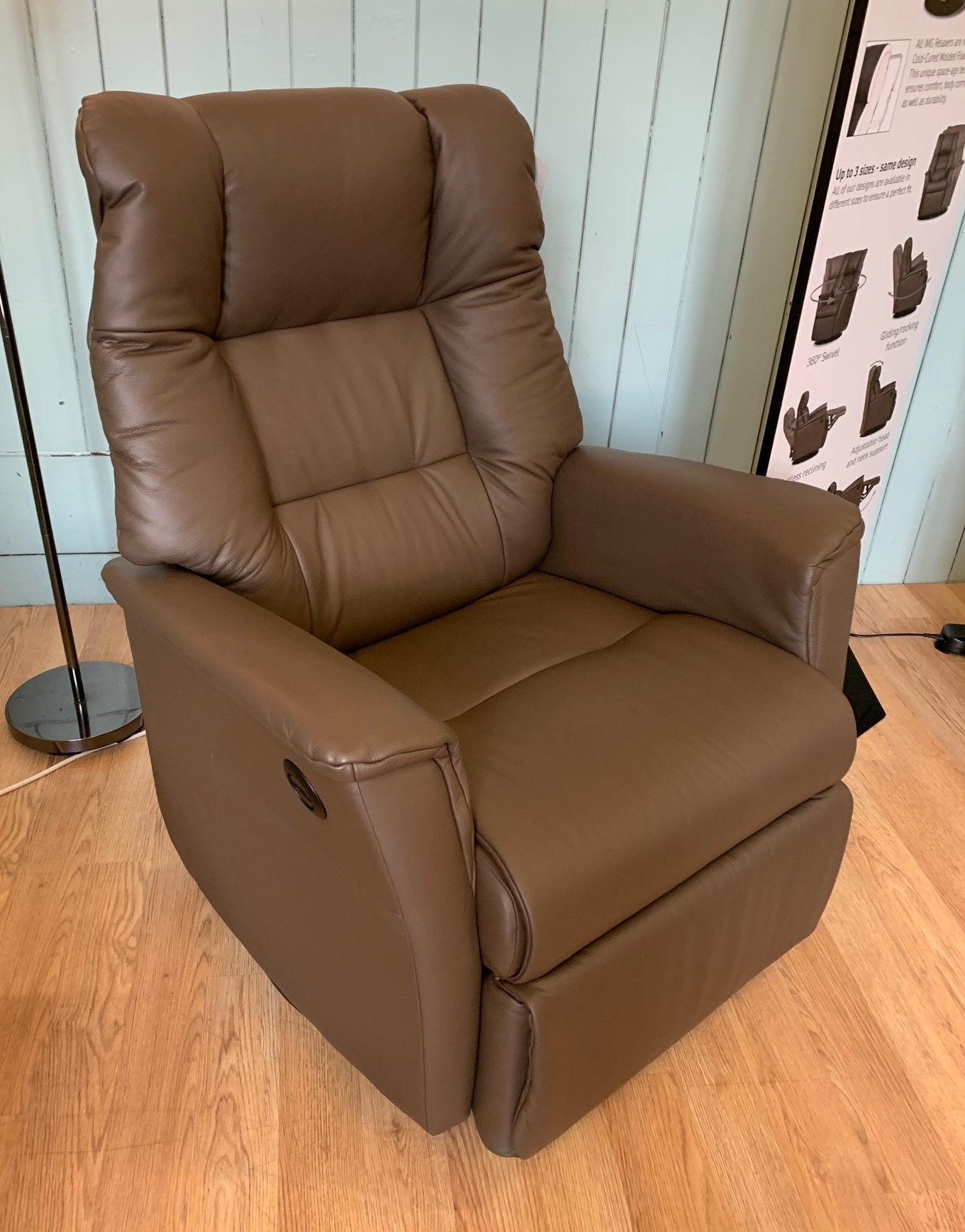 Clearance - IMG Victor Large Power Swivel Rocker Recliner in Leather