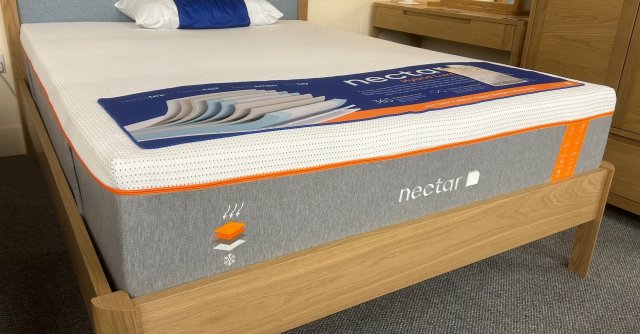 Clearance - Nectar 150cm Kingsize Hybrid Luxe Mattress Only